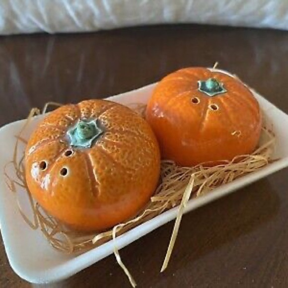 Vintage Pumpkin Salt & Pepper Shakers / Collection, Japan T26 - Picture 3 of 7